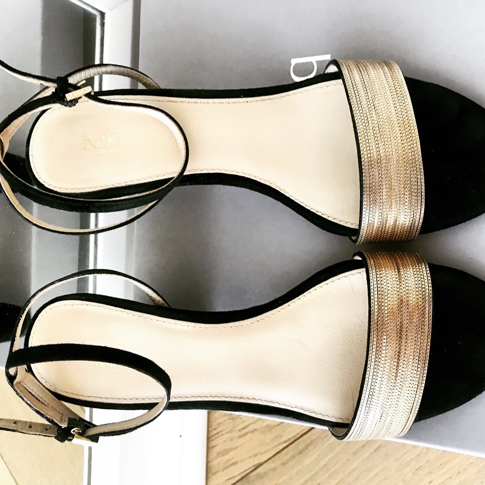 •|Pre-Loved| Botkier Black & Gold sandals